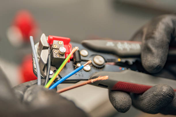 Best Local Electrician Companies  in Moses Lake, WA